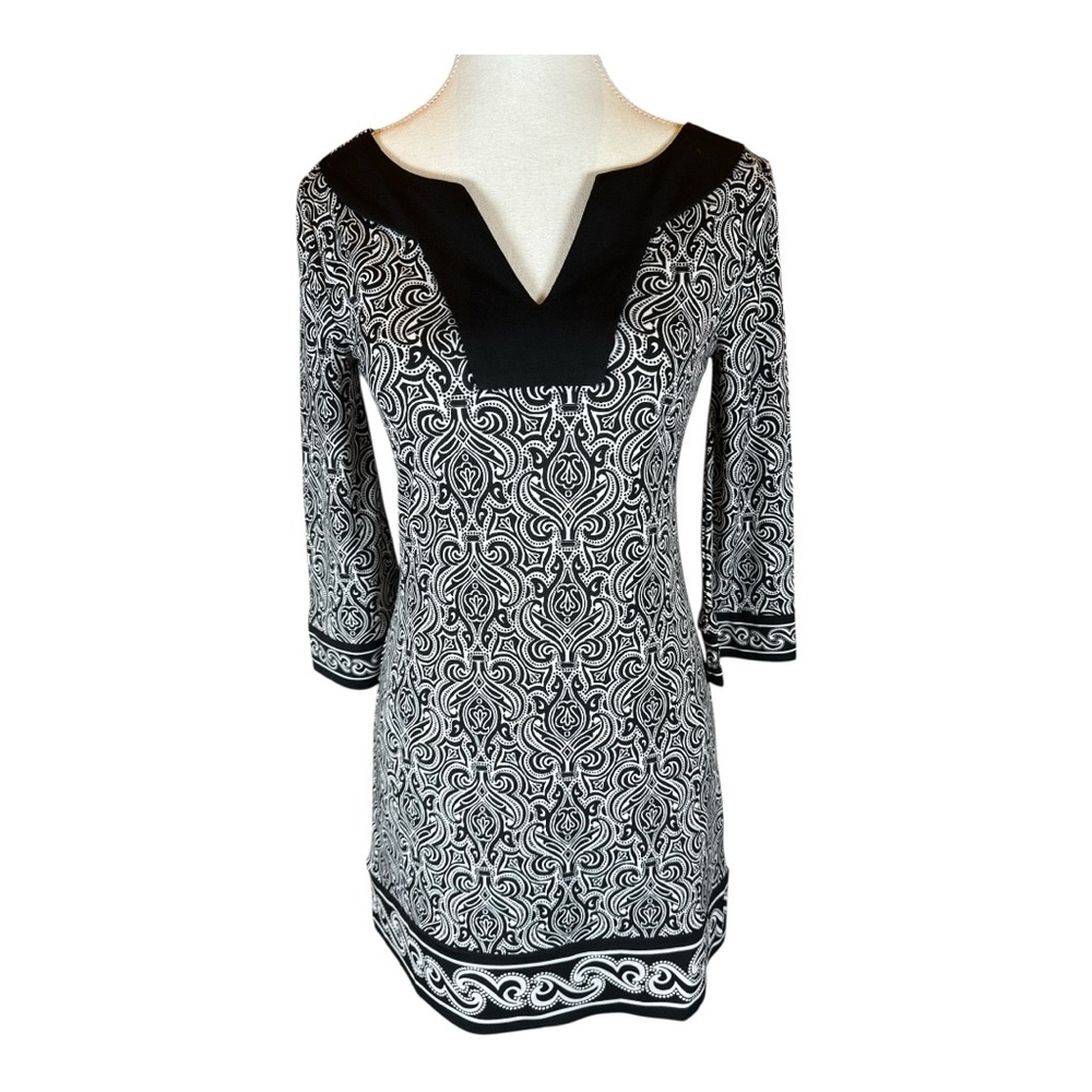 White House Black Market NWT Black and White Tunic
